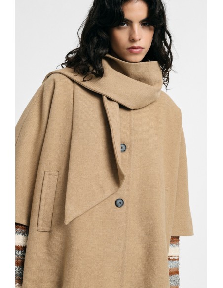 Manteau court sans manches avec écharpe et boutonsVeuillez