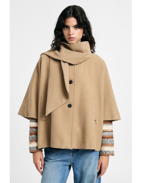 Manteau court sans manches avec écharpe et boutonsVeuillez