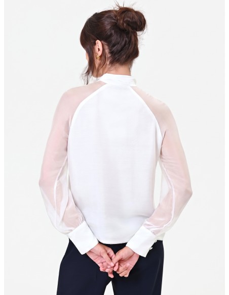 Vloeiende blouse van een zijdenmix met strik Rinascimento