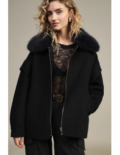 Manteau court avec col en fourrure et fermeture éclair Dixie