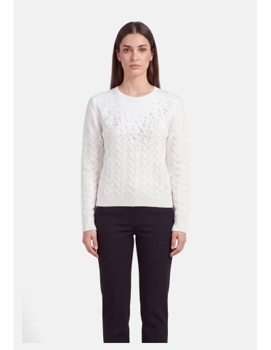 Liu Jo-trui met tweedelige look