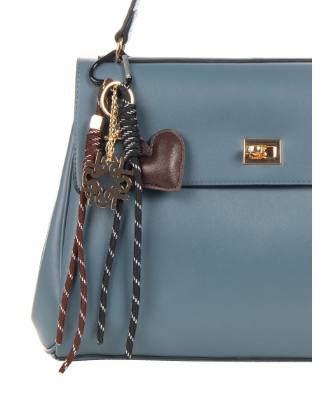 Sac à bandoulière en similicuir lisse avec breloques décoratives et bandoulière amovible Rinascimento