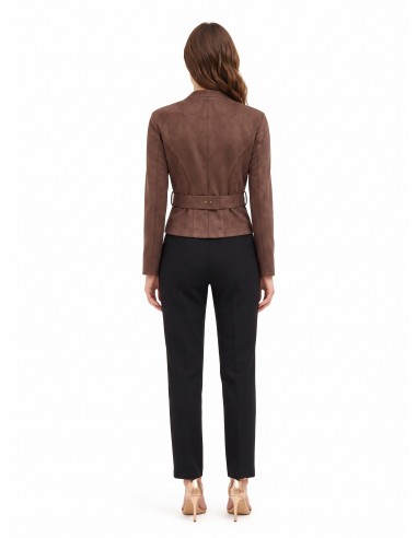 Veste blazer courte cintrée en simili-daim avec ceinture rigide assortie et boucle chaîne Rinascimento