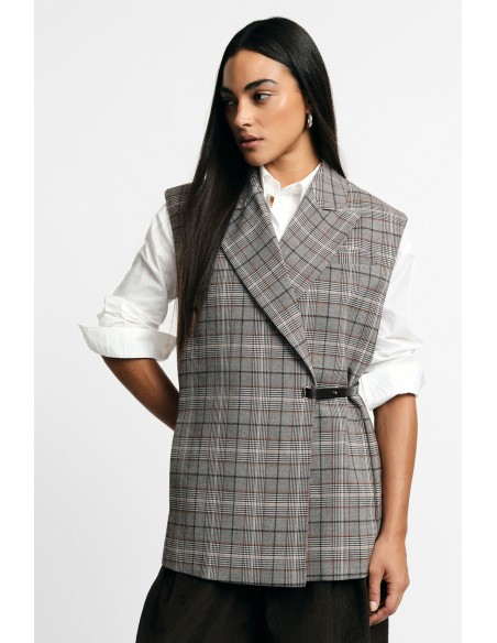 Gilet à carreaux avec ceinture latérale et revers Plié