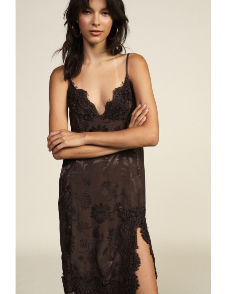 Robe courte avec empiècements en dentelle et fines bretelles Dixie