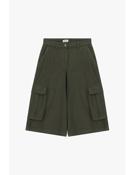 Karamelkleurige shorts met ruime zijzakken Dixie