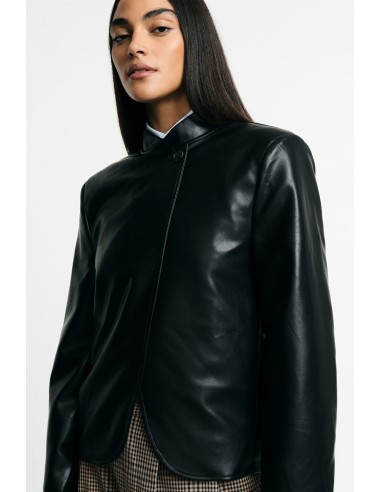 Blazer court avec fermeture asymétrique à bouton