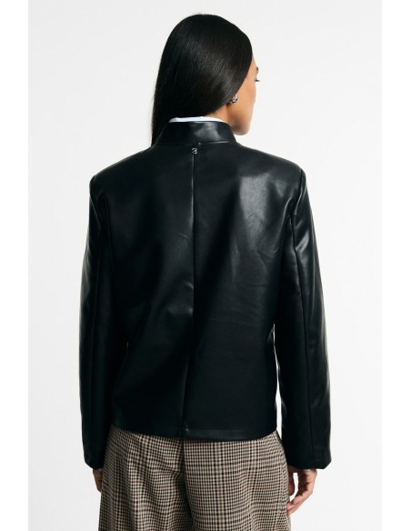 Blazer court avec fermeture asymétrique à bouton