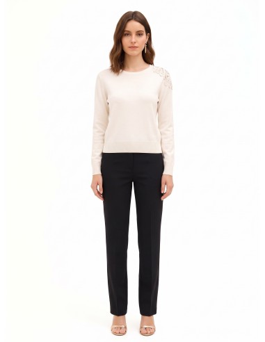 Pull fin en mélange de viscose et de laine avec empiècement en crochet sur l’épaule Rinascimento