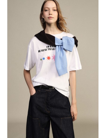 T-shirt à col rond avec imprimé phrase et étoiles colorées Dixie