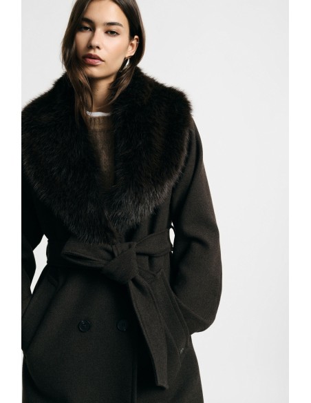 Manteau long avec col maxi en fourrure, s’il vous plaît