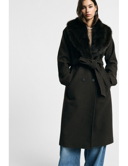 Manteau long avec col maxi en fourrure, s’il vous plaît