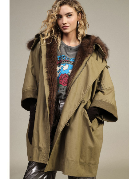 Oversized jas met houtje-touwtjesluiting en bontkraag van Dixie