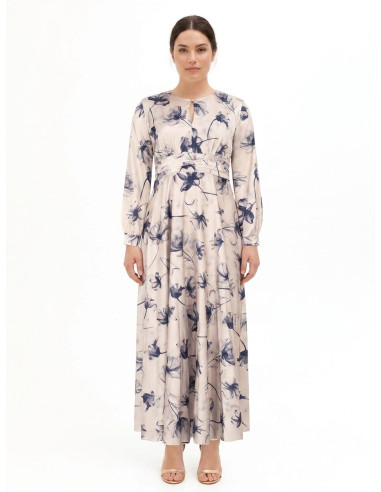Lange curvy-jurk van satijn met geplooide tailleband – Rinascimento Curvy