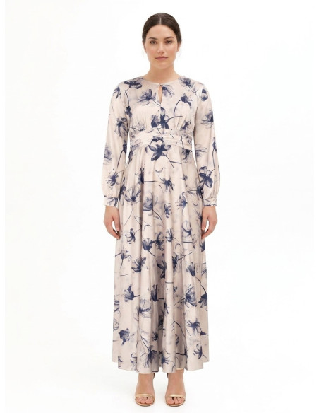 Lange curvy-jurk van satijn met geplooide tailleband – Rinascimento Curvy