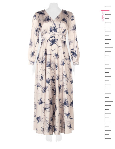 Robe longue grande taille en satin avec bande plissée à la taille Rinascimento Curvy