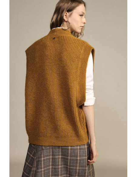 Gilet côtelé à col V et boutons Dixie