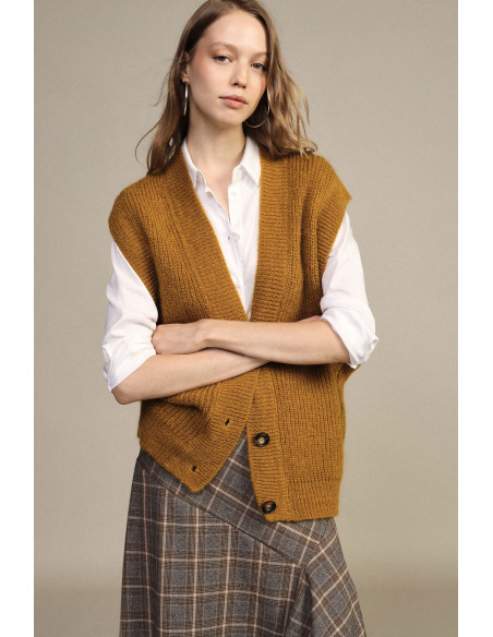 Gilet côtelé à col V et boutons Dixie