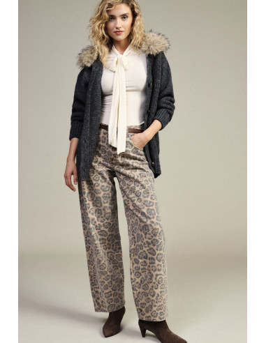 Eva Carrotbroek met dierenprint en hoge taille van Dixie
