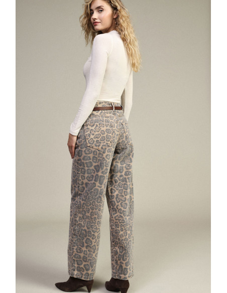 Eva Carrotbroek met dierenprint en hoge taille van Dixie