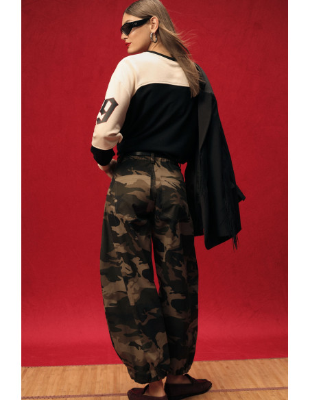 Pantalon palazzo à motif camouflage avec broderie latérale Dixie