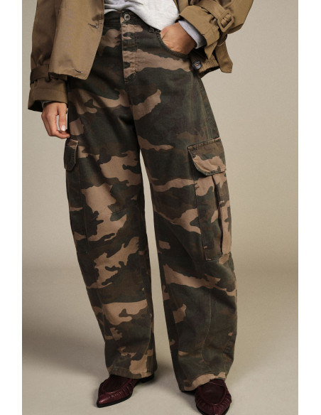 Pantalon palazzo à motif camouflage avec grandes poches latérales Dixie