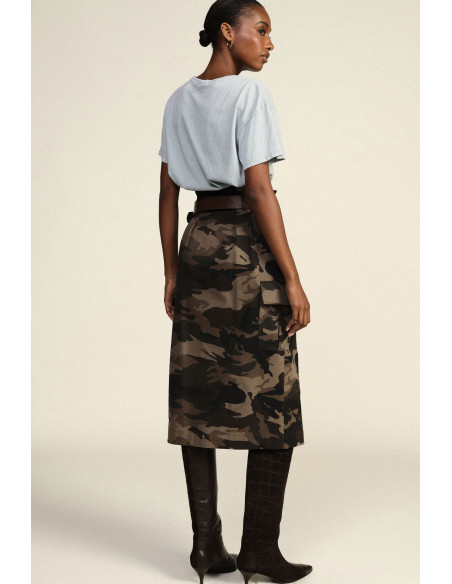 Jupe mi-longue à motif camouflage avec ceinture Dixie