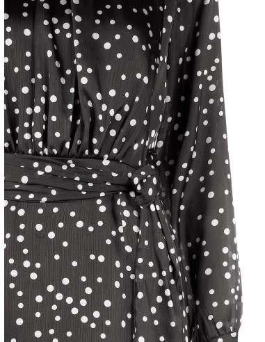 Robe courte en satin légèrement froissé avec manches 3/4 Rinascimento