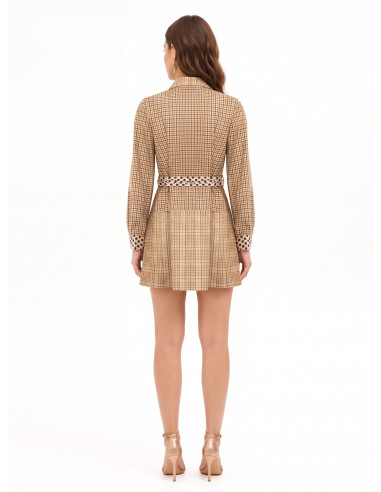 Korte overhemdjurk van een viscosemix met ruitpatroon, een bijpassende riem met stippen en RR-logo Rinascimento