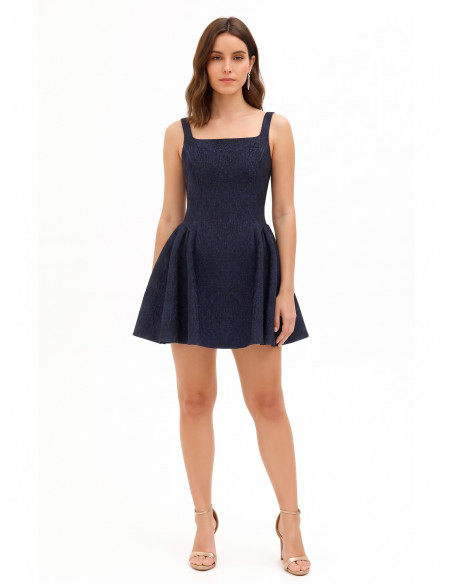 Robe courte bouffante en jacquard texturé avec lurex et décolleté carré Rinascimento