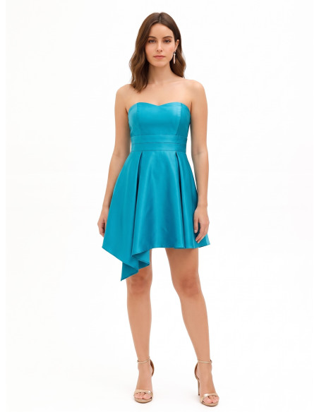 Robe courte évasée en satin avec jupe asymétrique Rinascimento