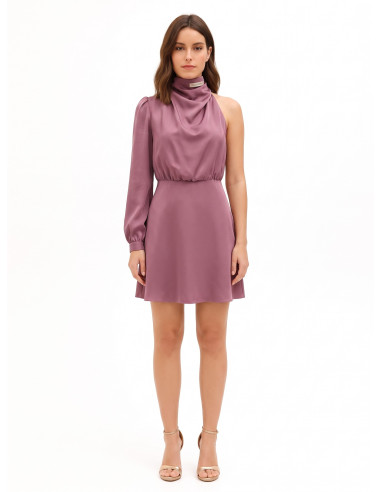 Robe courte asymétrique en satin à col montant drapé Rinascimento