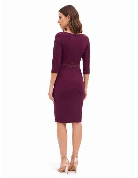 Robe fourreau en crêpe scuba avec détail en satin à la taille et bijou logo Rinascimento