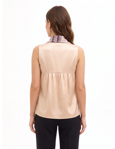 Blouse fluide en satin avec décolleté en V et foulard amovible à logo Rinascimento