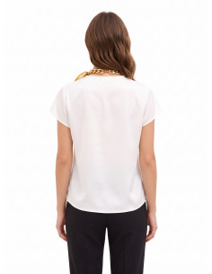 Blouse van mat satijn met V-hals, verweven ketting en sjaaltje Rinascimento 2