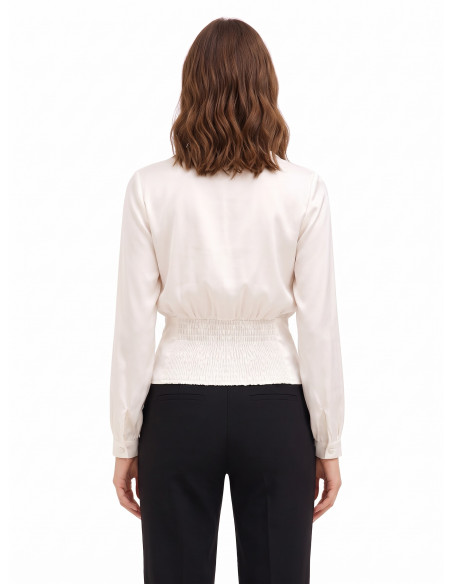Blouse en satin avec encolure en V et boutons assortis Rinascimento