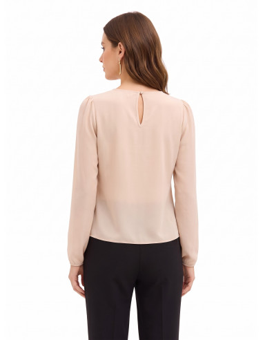Blouse van georgette met overlappende volants en decoratieve broche Rinascimento