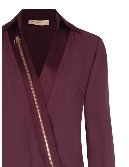 Getailleerde blouse van georgette met V-hals, satijnen kraag en schouderbandjes Rinascimento