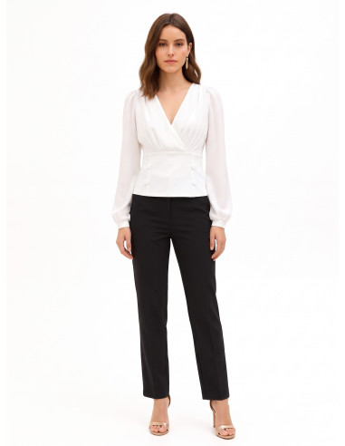 Blouse cintrée en scuba crêpe avec décolleté en V croisé et boutons assortis Rinascimento