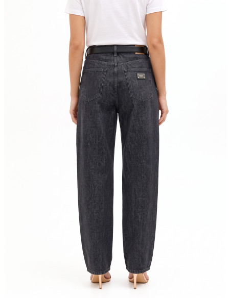 Jean wide leg avec étiquette logo sur la poche arrière Rinascimento