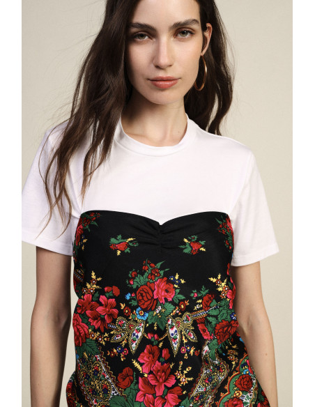 T-shirt à fleurs, franges et décolleté cœur Dixie