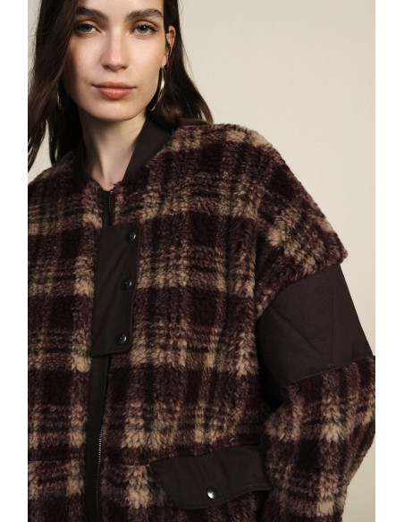 Veste Eco-Fourrure fantaisie à carreaux avec poches Dixie - Bordeaux