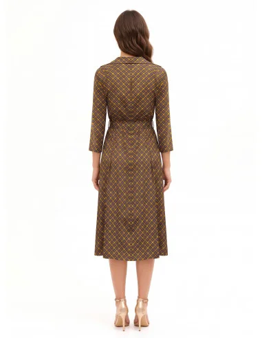 Robe-chemise midi en satin avec col en V et ceinture rigide assortie Rinascimento