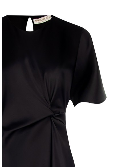 Robe longue en satin froncé sur un côté Rinascimento