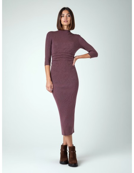 Robe fourreau en tissu côtelé gaufré, froncée sur les côtés, Rinascimento