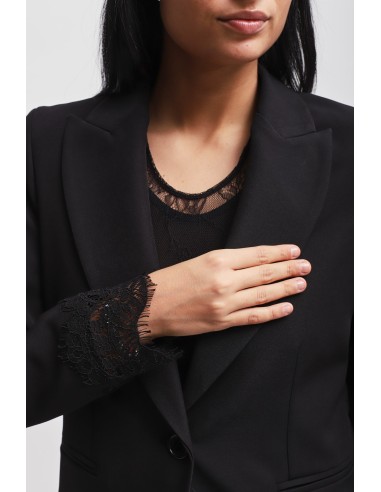 Eendelig pak met single-breasted jasje en sigarettenbroek met kant van Maryley
