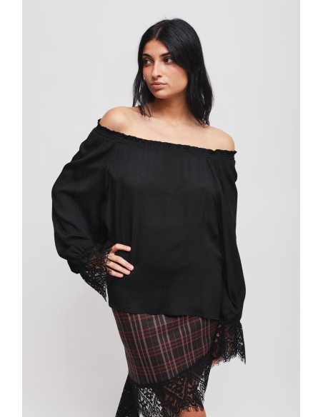 Maryley-blouse met boothals en kanten manchetten