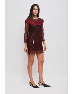Mini robe en dentelle ornée d'un bijou Maryley 2