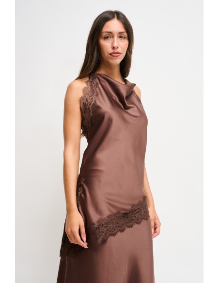 Top en satin avec encolure drapée et bordure en dentelle Maryley