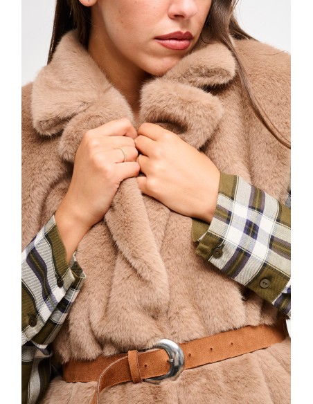 Maryley gilet van imitatiebont met riem